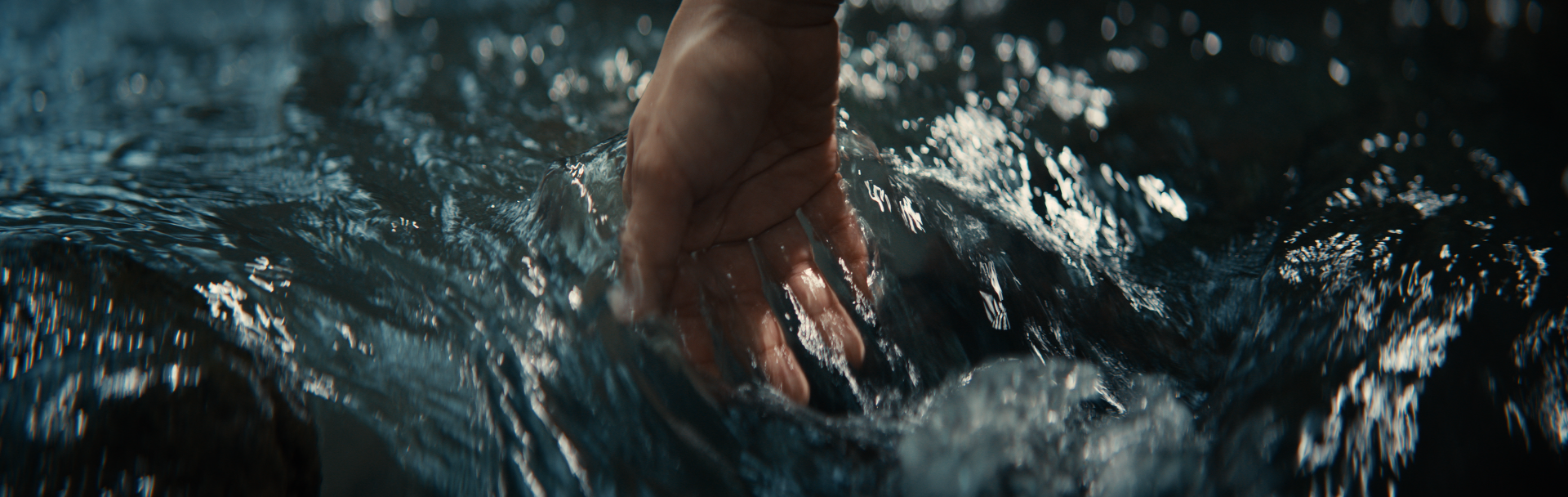 XL_DC_STILLS_CROP_1.17.1