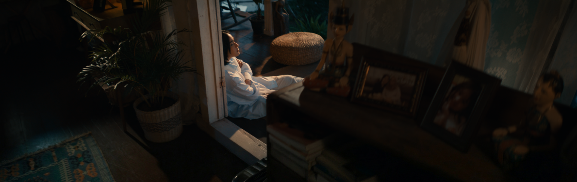 XL_DC_STILLS_CROP_1.25.1